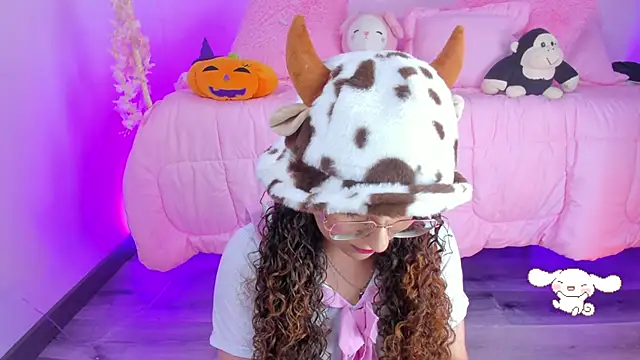 hannacutegod online show from November 2025 04:56:01 AM