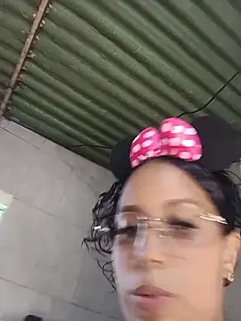Fernanda30 online show from May 2026 09:23:02 PM