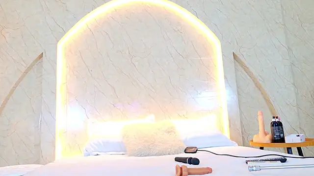 AbrilPeach online show from March 2026 04:51:01 AM