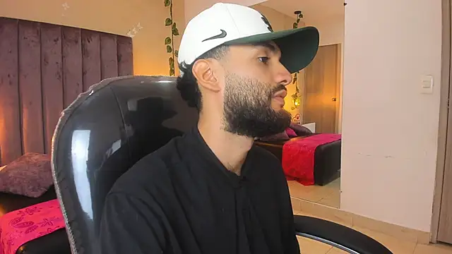 Snapshot of Ryan_Jackson_ chatting on November 2025 04:13:02 AM Ryan Jackson online show from November 2025 04:13:02 AM