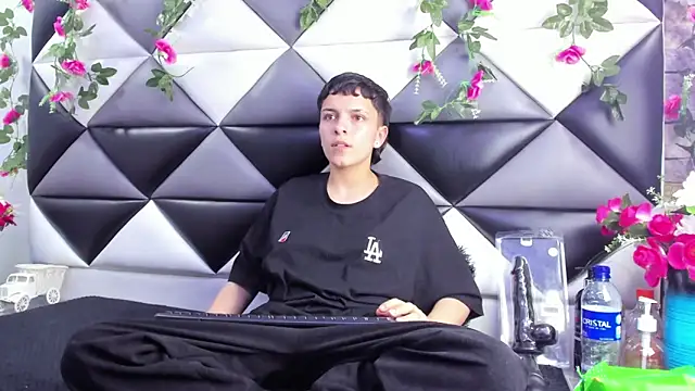 Snapshot of Megan_Thompson_ chatting on October 2025 02:40:01 PM Megan Thompson online show from October 2025 02:40:01 PM