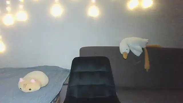 yourhoney Lola  online show from February 2026 02:23:01 PM