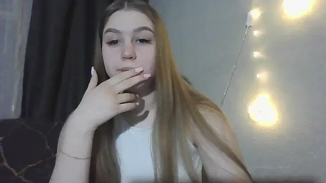 yourhoney Lola  online show from February 2026 01:15:01 PM