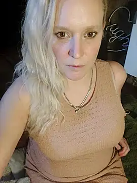 Bouncy-Bella28X online show from October 2025 11:09:01 AM