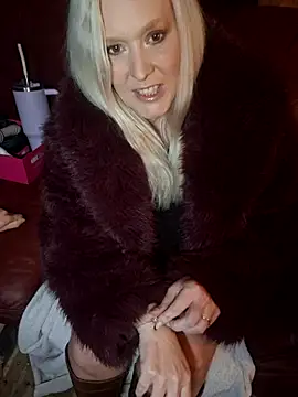 Bouncy-Bella28X online show from January 2026 11:57:02 AM