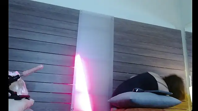 Karol Yessenia online show from September 2025 01:37:01 PM