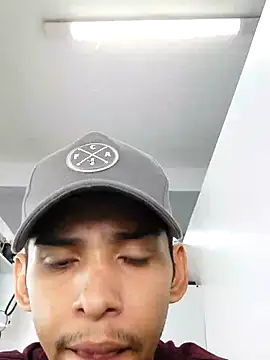 Snapshot of Oqui chatting on February 2026 01:19:02 PM Oqui online show from February 2026 01:19:02 PM