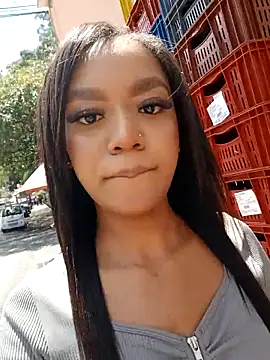 Kaylee D   online show from September 2025 04:00:01 PM