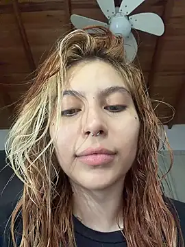 Snapshot of YunoRose_ chatting on June 2026 03:12:02 AM YunoRose online show from June 2026 03:12:02 AM