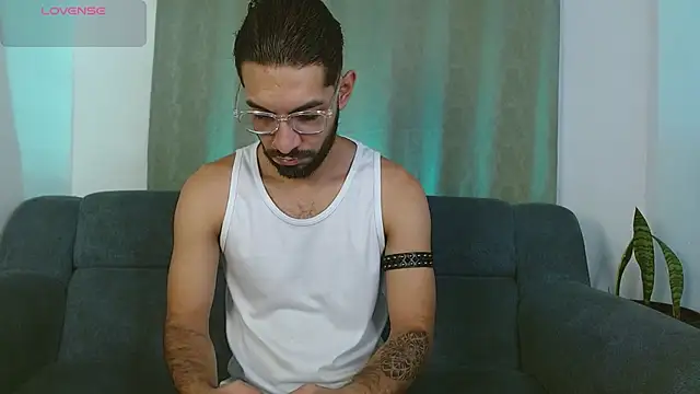 ReyPablo1 online show from October 2025 10:17:01 PM