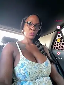 Bustykeyla online show from April 2026 07:49:01 PM