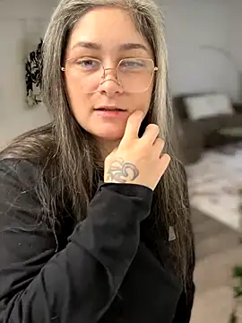 Snapshot of Alix_Valentine chatting on September 2025 01:44:02 PM Alix Valentine online show from September 2025 01:44:02 PM