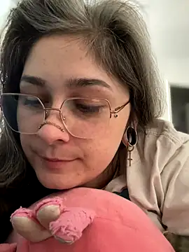 Snapshot of Alix_Valentine chatting on September 2025 04:08:02 PM Alix Valentine online show from September 2025 04:08:02 PM