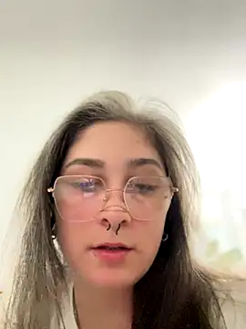 Snapshot of Alix_Valentine chatting on September 2025 01:09:01 AM Alix Valentine online show from September 2025 01:09:01 AM