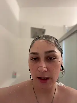 Snapshot of Alix_Valentine chatting on September 2025 09:52:02 PM Alix Valentine online show from September 2025 09:52:02 PM