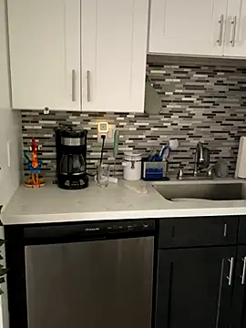 Snapshot of Alix_Valentine chatting on October 2025 09:21:01 PM Alix Valentine online show from October 2025 09:21:01 PM