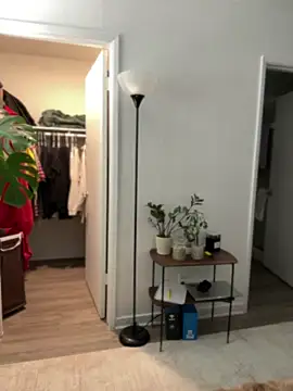 Snapshot of Alix_Valentine chatting on October 2025 04:38:01 PM Alix Valentine online show from October 2025 04:38:01 PM