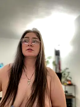 Snapshot of Alix_Valentine chatting on October 2025 04:16:01 PM Alix Valentine online show from October 2025 04:16:01 PM