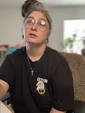 Snapshot of Alix_Valentine chatting on October 2025 05:00:01 PM Alix Valentine online show from October 2025 05:00:01 PM