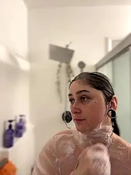 Snapshot of Alix_Valentine chatting on October 2025 04:07:02 PM Alix Valentine online show from October 2025 04:07:02 PM