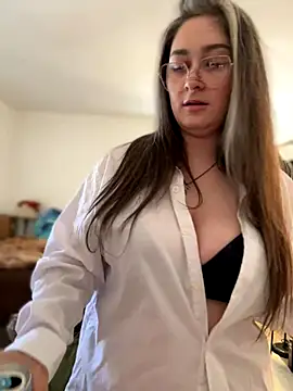 Snapshot of Alix_Valentine chatting on October 2025 04:03:02 PM Alix Valentine online show from October 2025 04:03:02 PM