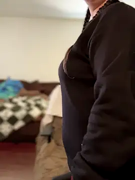 Snapshot of Alix_Valentine chatting on October 2025 07:48:01 PM Alix Valentine online show from October 2025 07:48:01 PM