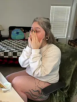 Snapshot of Alix_Valentine chatting on February 2026 05:02:01 PM Alix Valentine online show from February 2026 05:02:01 PM