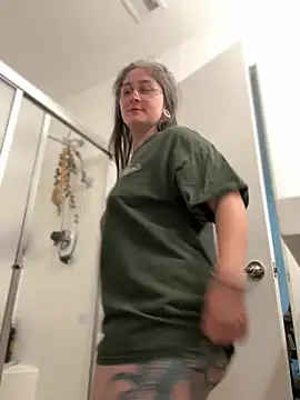 Snapshot of Alix_Valentine chatting on March 2026 04:51:01 PM Alix Valentine online show from March 2026 04:51:01 PM