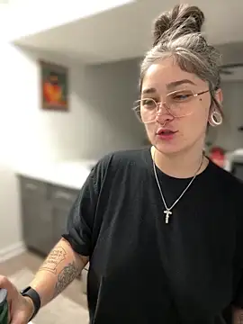 Alix Valentine online show from May 2026 03:05:02 PM