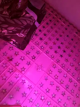 Villageanuty online show from October 2025 06:31:01 PM