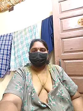 Villageanuty online show from November 2025 06:01:02 AM