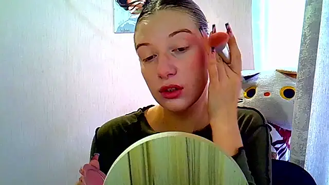 Snapshot of Lily_Ember chatting on September 2025 10:08:02 AM Lily Ember online show from September 2025 10:08:02 AM