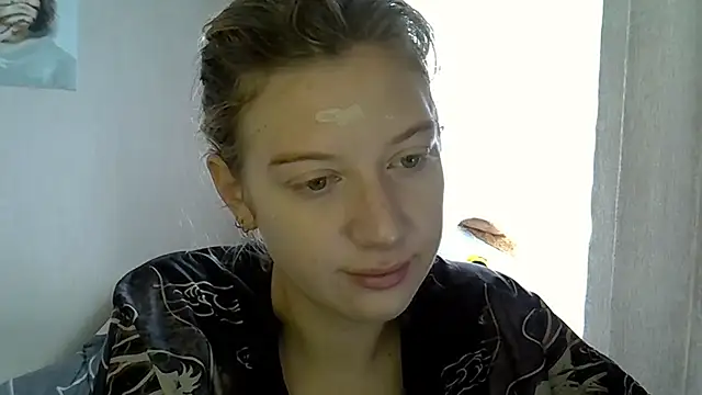 Snapshot of Lily_Ember chatting on October 2025 10:45:01 AM Lily Ember online show from October 2025 10:45:01 AM