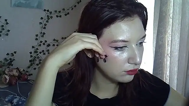 Snapshot of Lily_Ember chatting on October 2025 10:49:01 AM Lily Ember online show from October 2025 10:49:01 AM