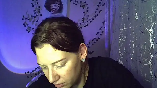 Snapshot of Lily_Ember chatting on November 2025 06:21:01 PM Lily Ember online show from November 2025 06:21:01 PM