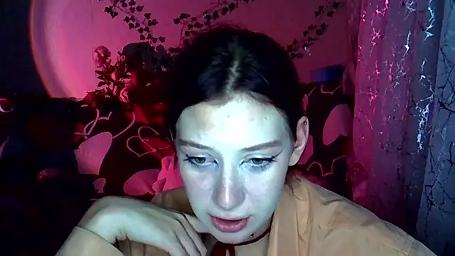 Snapshot of Lily_Ember chatting on November 2025 04:40:01 PM Lily Ember online show from November 2025 04:40:01 PM