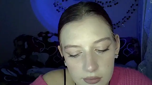 Snapshot of Lily_Ember chatting on November 2025 05:28:02 PM Lily Ember online show from November 2025 05:28:02 PM