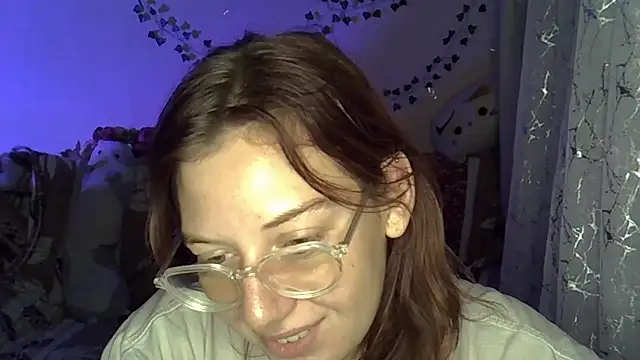 Snapshot of Lily_Ember chatting on November 2025 06:21:01 PM Lily Ember online show from November 2025 06:21:01 PM