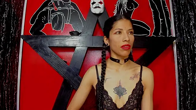 Snapshot of damian_and_tiana chatting on March 2026 05:44:01 AM damian and tiana online show from March 2026 05:44:01 AM