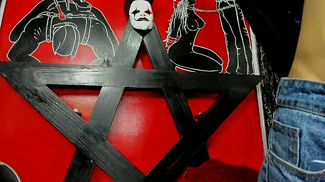 Snapshot of damian_and_tiana chatting on March 2026 04:34:02 AM damian and tiana online show from March 2026 04:34:02 AM