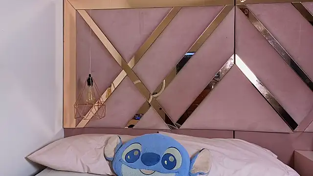 Snapshot of Sthephany_grand chatting on October 2025 03:53:01 PM Sthephany grand online show from October 2025 03:53:01 PM