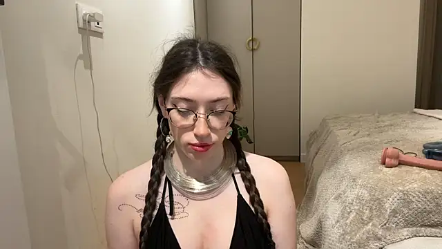 Kelly Berry   online show from March 2026 06:08:01 PM