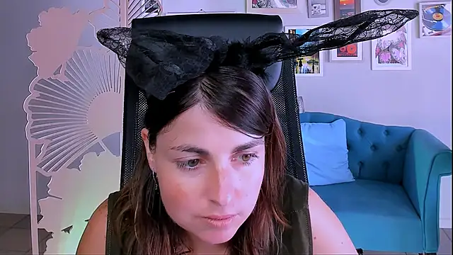 Snapshot of MartaEdams chatting on September 2025 09:20:01 AM MartaEdams online show from September 2025 09:20:01 AM