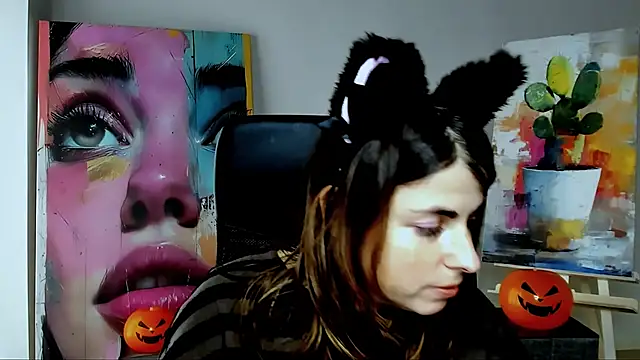 MartaEdams online show from October 2025 06:17:01 AM