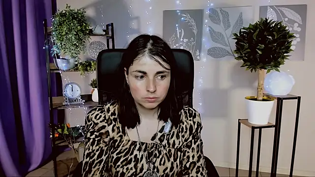 Snapshot of MartaEdams chatting on April 2026 01:41:01 PM MartaEdams online show from April 2026 01:41:01 PM
