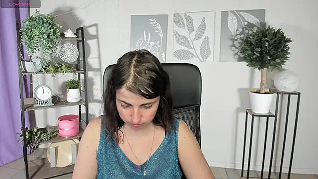 MartaEdams online show from June 2026 05:12:01 AM