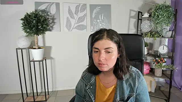 MartaEdams online show from June 2026 10:15:01 AM