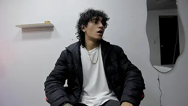 Snapshot of JackesTaylor chatting on November 2025 04:59:01 AM JackesTaylor online show from November 2025 04:59:01 AM