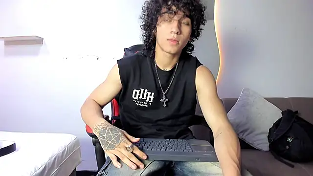 Snapshot of JackesTaylor chatting on March 2026 04:39:02 AM JackesTaylor online show from March 2026 04:39:02 AM