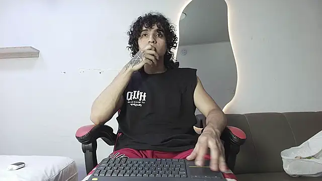 Snapshot of JackesTaylor chatting on March 2026 06:14:01 AM JackesTaylor online show from March 2026 06:14:01 AM